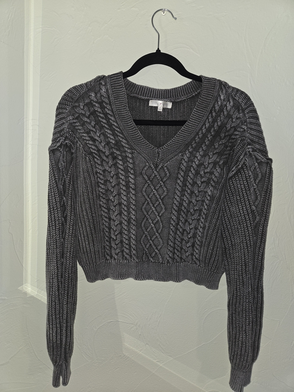 Ultra Flirt Gray Cable Knit V-Neck Cropped Sweater